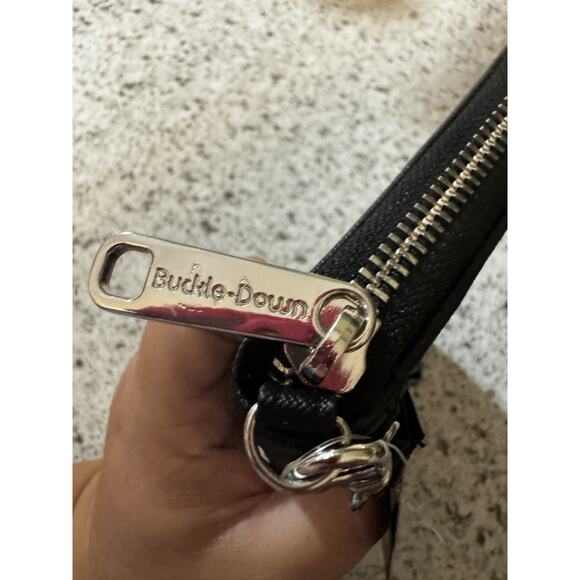 ⭐️Disney Buckle down  Wallet,Rectangle Zip Around,Signature D Logo, Black - Picture 11 of 11